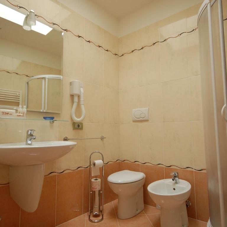 Casanova Fourrooms - Camera Matrimoniale/Doppia con Letti Singoli con Bagno Privato - 5
