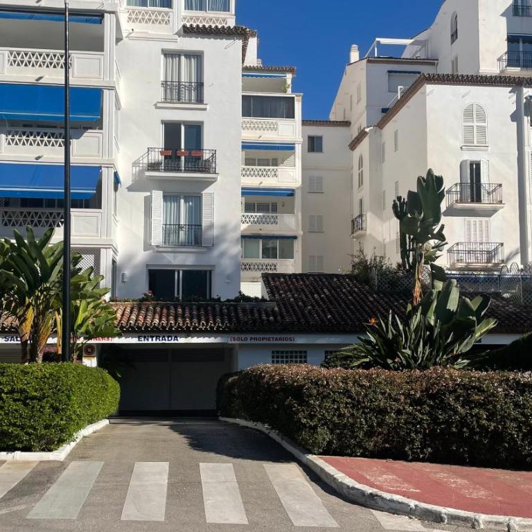 Playa Del Duque Apartment Ocean Club 1 - Three-Bedroom Apartment - 3