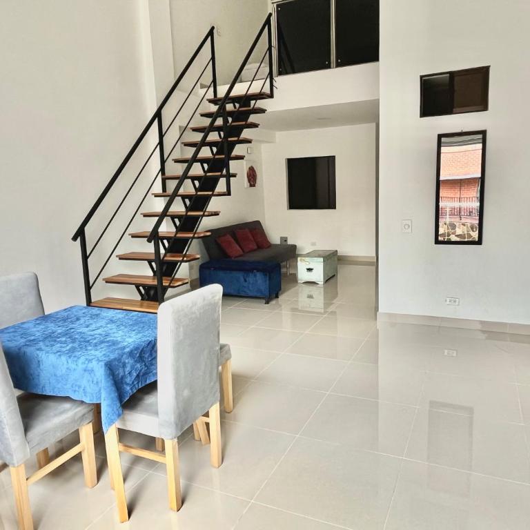 Ubicación Perfecta en Laureles y Confort Total - Three-Bedroom Apartment - 1