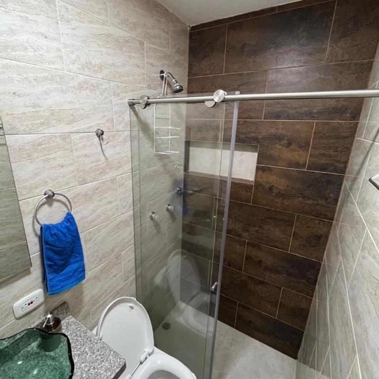 Ubicación Perfecta en Laureles y Confort Total - Three-Bedroom Apartment - 15