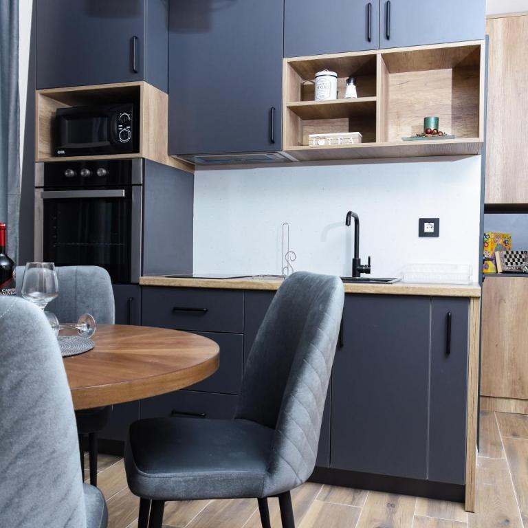 SkyLux Montana - One-Bedroom Apartment - 4