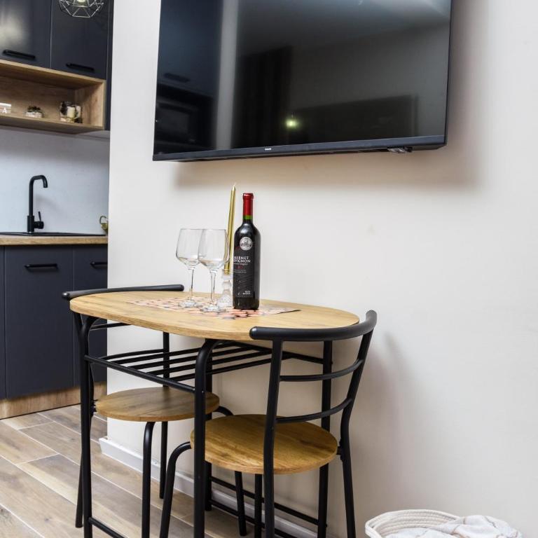 SkyLux Montana - One-Bedroom Apartment - 6