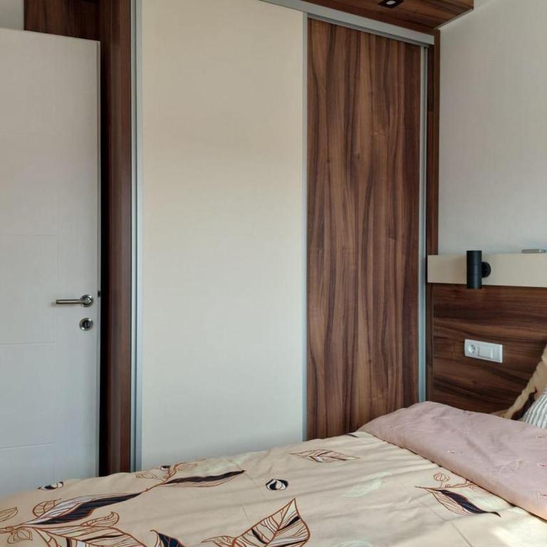 Sunny Paradise - One-Bedroom Apartment - 17