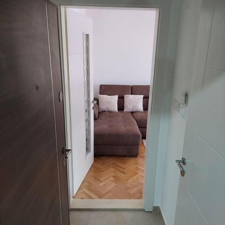 Sunny Paradise - One-Bedroom Apartment - 2