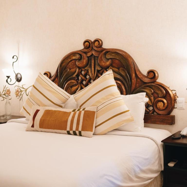 Los Pilares Hotel - Habitación con cama extragrande. - 7
