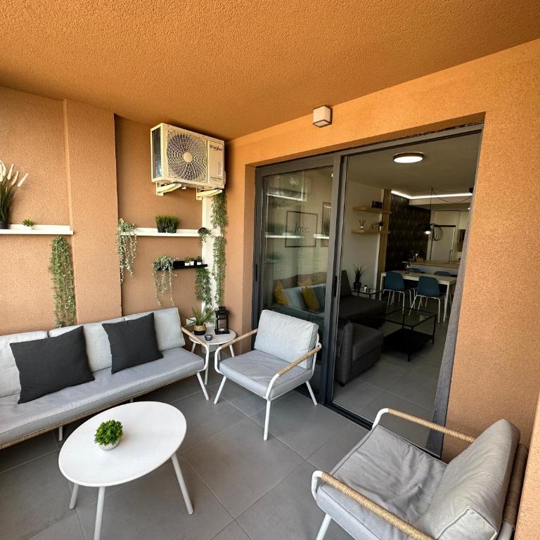 Bilbao House - Two-Bedroom Apartment - 32