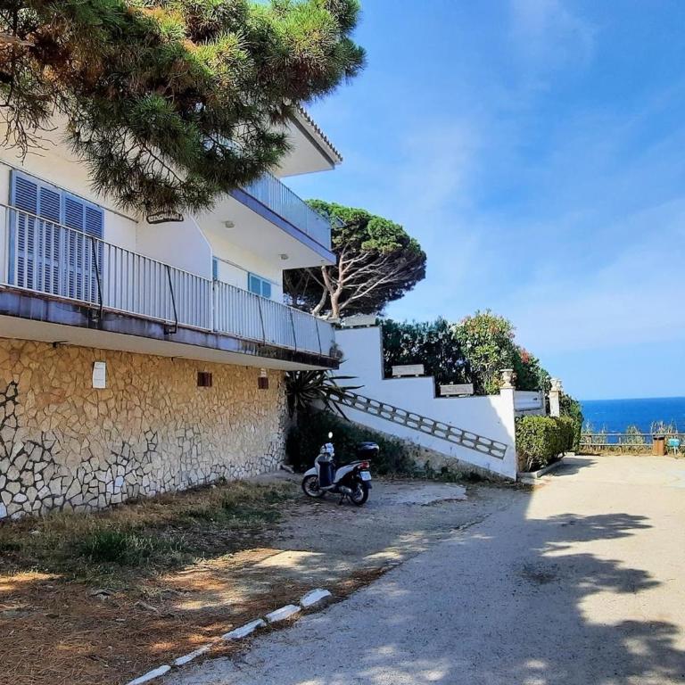 Apartamento Familiar Cerca de la Playa en Llançà con Aparcamiento y Mascotas Permitidas - ES-170-2 - Apartamento - 11