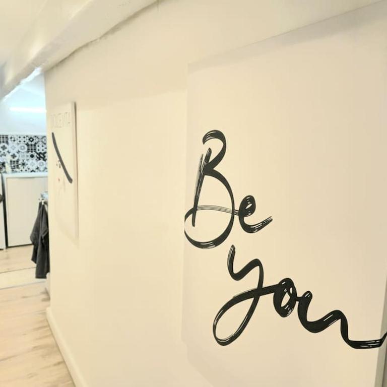 Meilleure localisation à Cannes, Palais des festivals, rue d'Antibes, charme mansardes, plafonds bas à certains endroits - Apartamento de 1 dormitorio - 27