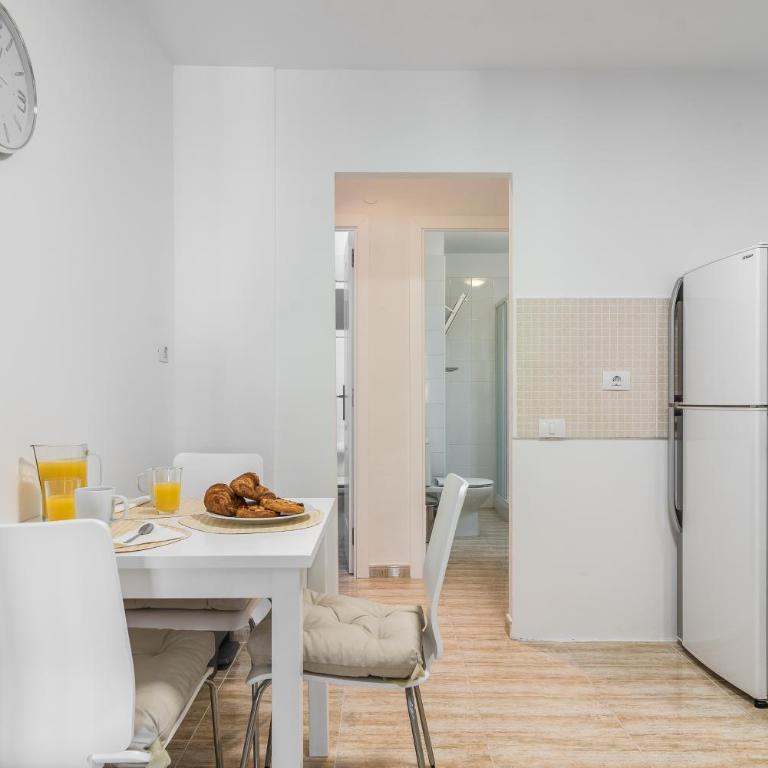 Home2Book Coastal Breeze Apartments Las Canteras - Three-Bedroom Apartment - 10