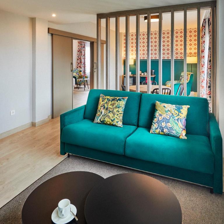 Hesperia Sevilla - Suite con terraza - 7