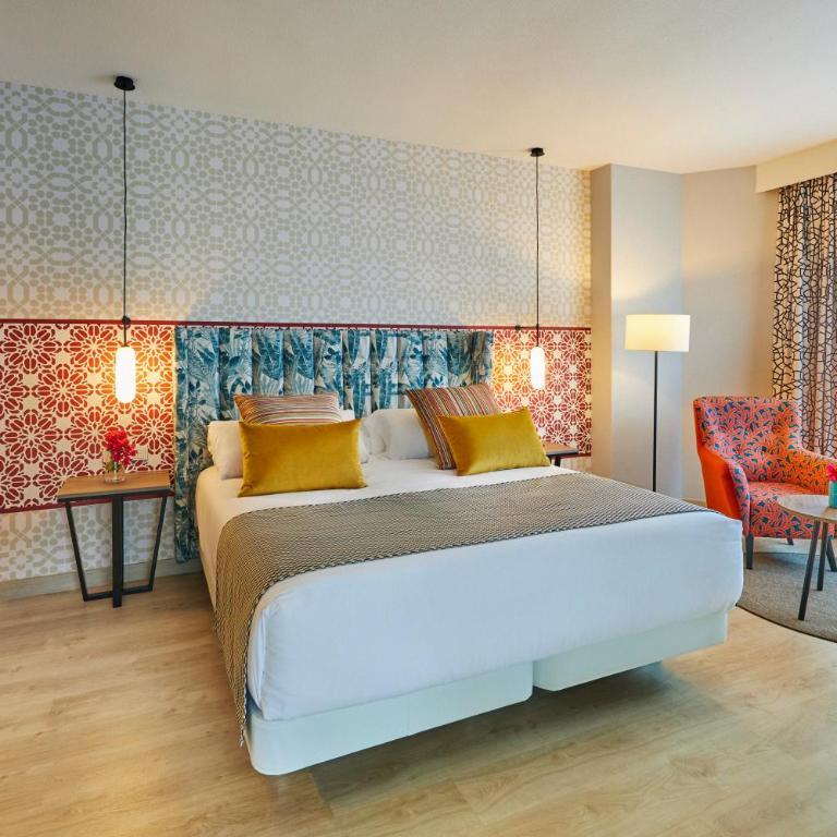 Hesperia Sevilla - Suite con terraza - 8