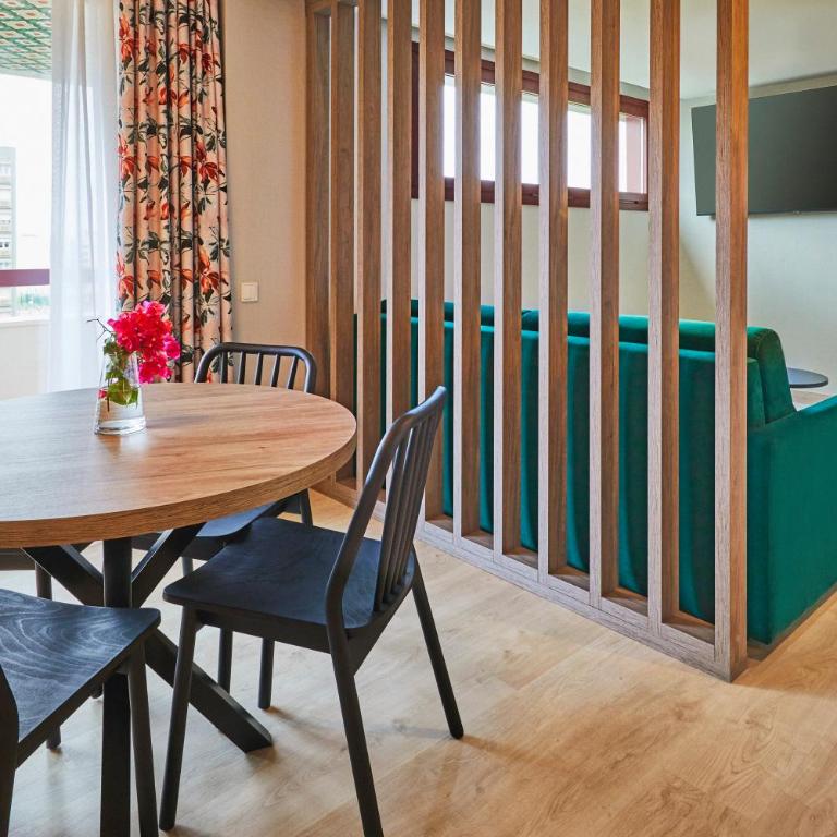 Hesperia Sevilla - Suite con terraza - 10