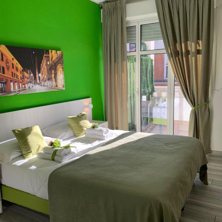 B&B Bologna Fair Tower - Camera Matrimoniale/Doppia con Letti Singoli con Bagno Privato - 1