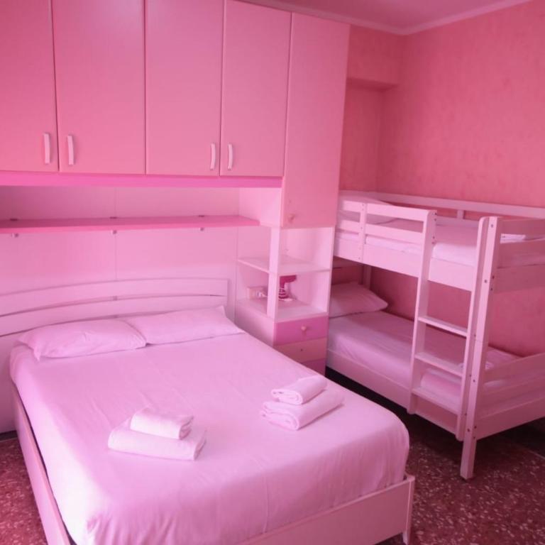 Marco Aurelio - Quadruple Room with Balcony - 8