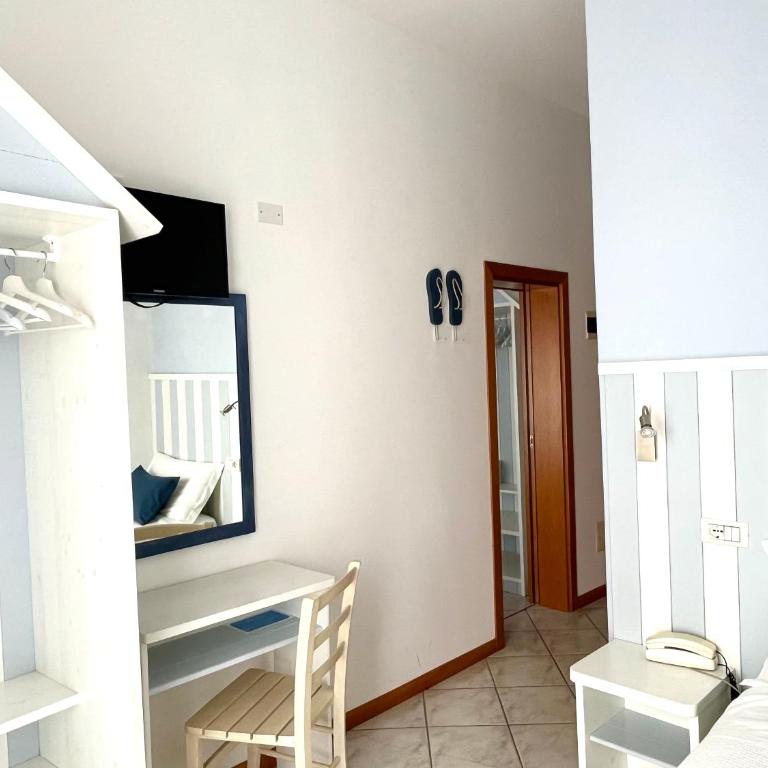 Hotel Acquario - Camera Familiare Deluxe - 15