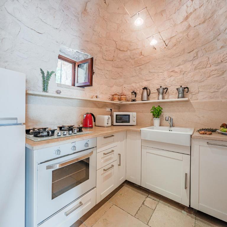 Private Trulli Retreat with Pool near Alberobello - Trulli Serena - Villa con Piscina Privata - 26