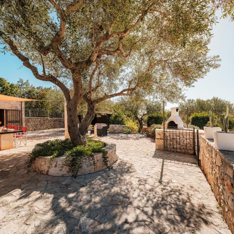 Private Trulli Retreat with Pool near Alberobello - Trulli Serena - Villa con Piscina Privata - 16