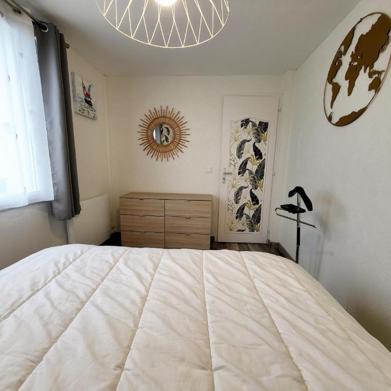 Appartement Moderne au Centre-Ville, 150m Plage, WiFi, Confort Idéal pour Familles - FR-1-92-876 - Appartement (4 Adultes) - 11