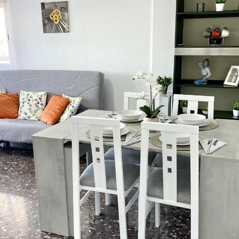 APARTBEACH ANAGABU FRENTE PLAYA y GRAN TERRAZA - Apartamento - 4