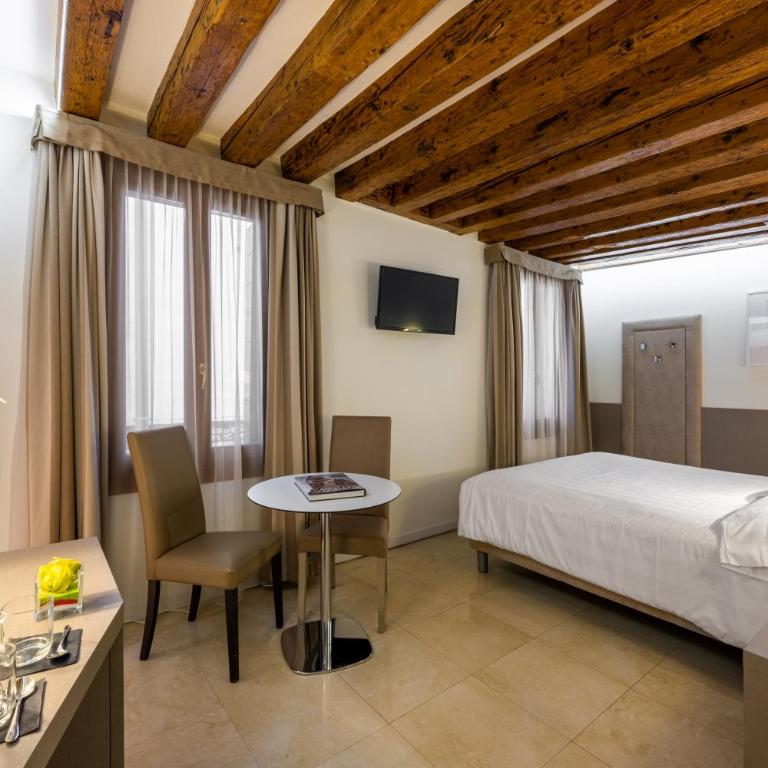 Leone Hotel - Camera Matrimoniale Standard - 7