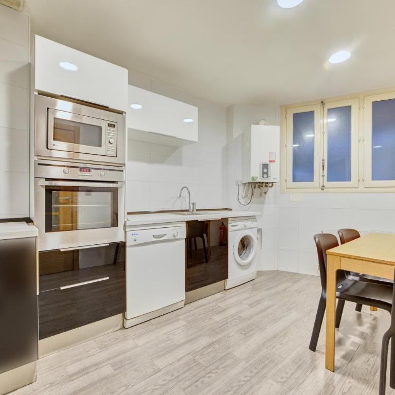 Apartamento Merindades By Clabao - Three-Bedroom Apartment - 18