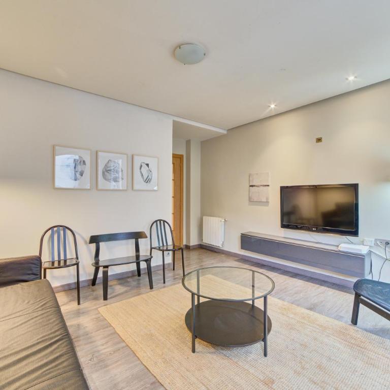 Apartamento Merindades By Clabao - Three-Bedroom Apartment - 5
