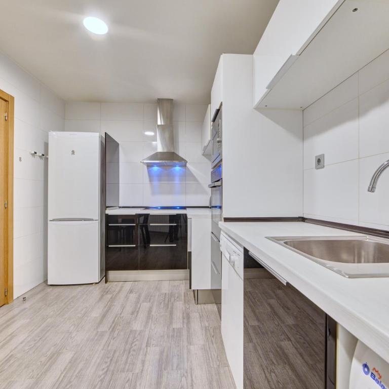 Apartamento Merindades By Clabao - Three-Bedroom Apartment - 20