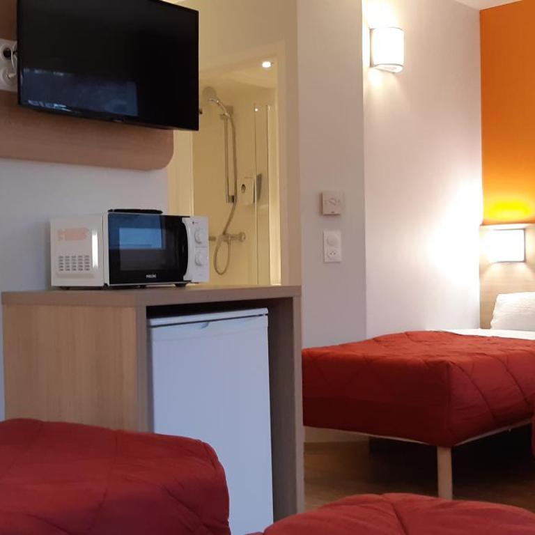 Premiere Classe Reims Nord - Bétheny - Standard Plus Room - 4 Single Beds - 6