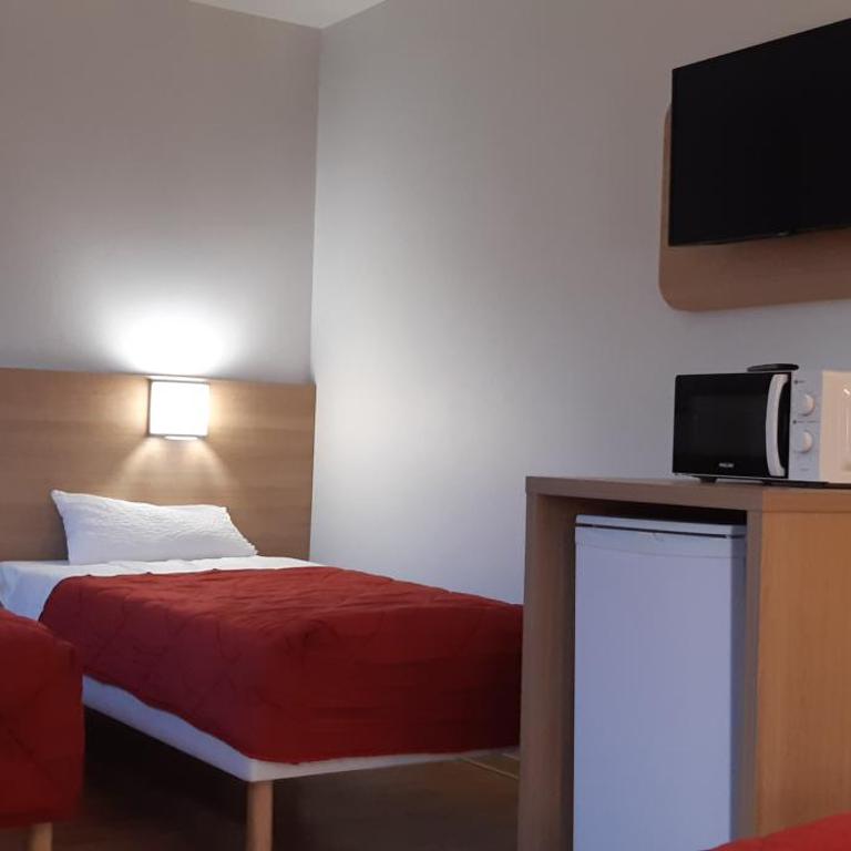 Premiere Classe Reims Nord - Bétheny - Standard Plus Room - 4 Single Beds - 7