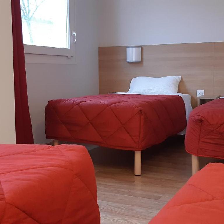 Premiere Classe Reims Nord - Bétheny - Standard Plus Room - 4 Single Beds - 8