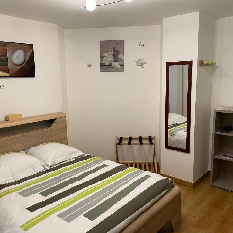 Chambre d'hôtes Au Coeur De NancyB&B proche gare de Nancy - Chambre Double Standard - 9