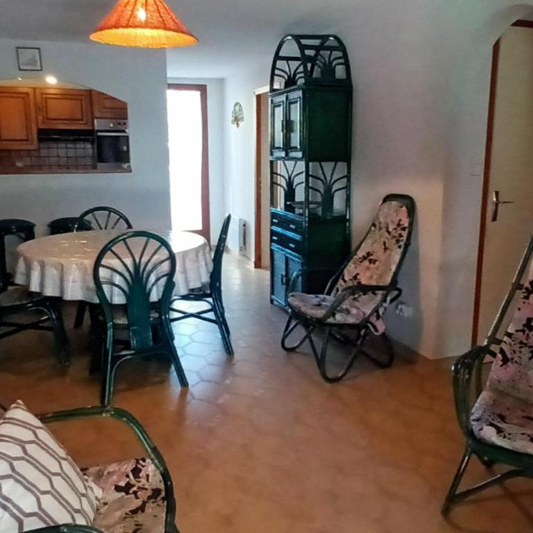 LE LAGON Maison avec immense terrasse - piscine partagée et plage à 300 m - Maison 3 Chambres - 14