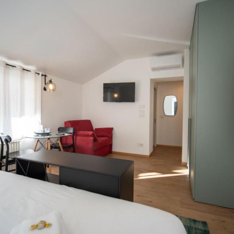 Guesthouse diWINE - Camera Matrimoniale con Bagno Privato - 12