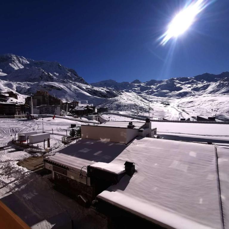 Charmant appartement rénové, cosy, pour 4 pers., exposé sud, skis aux pieds, proche commerces - FR-1-545-43 - Apartment - 2