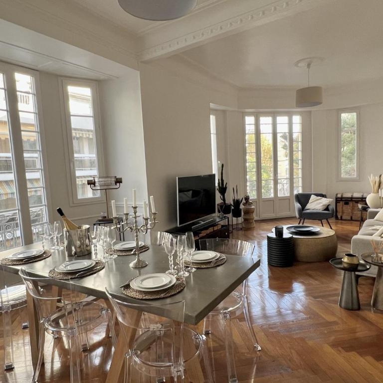 Luxueux Appartement 115m2, 3 Chambres centre ville avec parking à 5 min plage -climatisation - Appartement 3 Chambres - 6