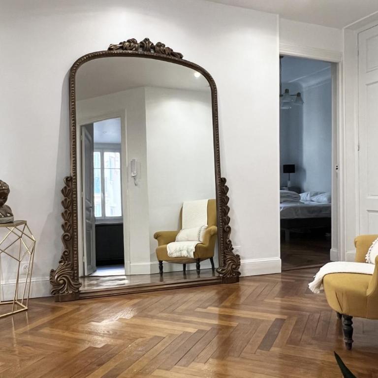 Luxueux Appartement 115m2, 3 Chambres centre ville avec parking à 5 min plage -climatisation - Appartement 3 Chambres - 8