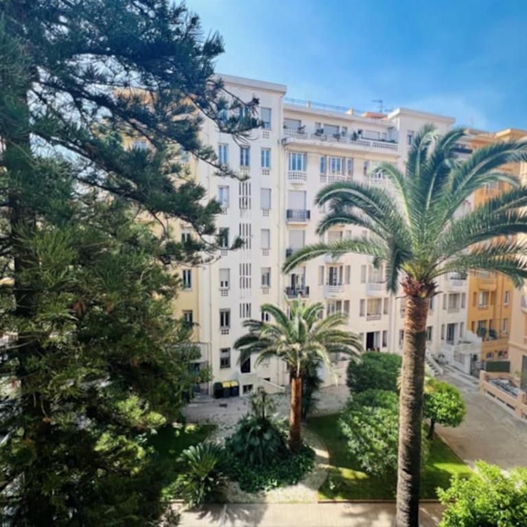 Luxueux Appartement 115m2, 3 Chambres centre ville avec parking à 5 min plage -climatisation - Appartement 3 Chambres - 23