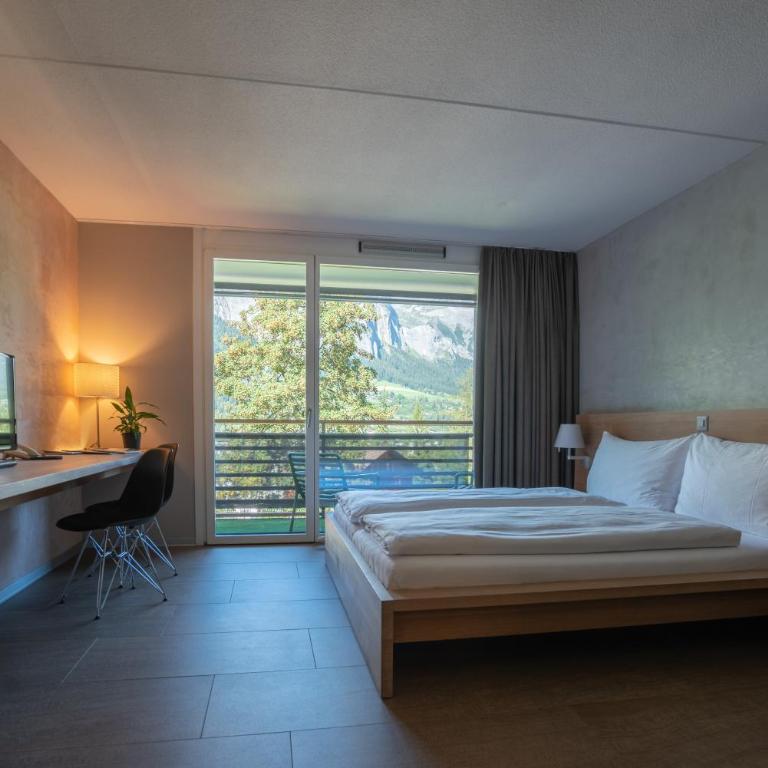 Hotel des Alpes - Superior Doppelzimmer mit Balkon und Zugang zu Innenpool und Sauna - 6