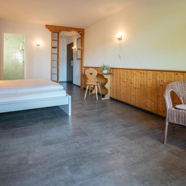 Hotel des Alpes - Comfort Doppelzimmer mit Balkon und Zugang zu Innenpool und Sauna - 3