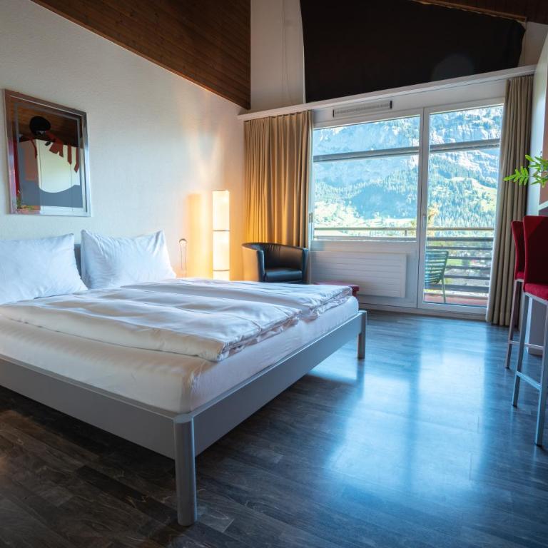 Hotel des Alpes - Comfort Doppelzimmer mit Balkon und Zugang zu Innenpool und Sauna - 6