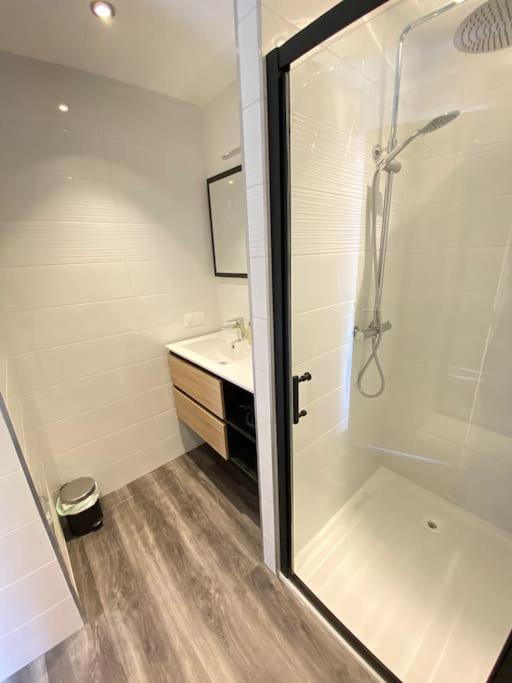 Grand studio, belle terrasse avec vue - Appartamento con 1 Camera da Letto - 11