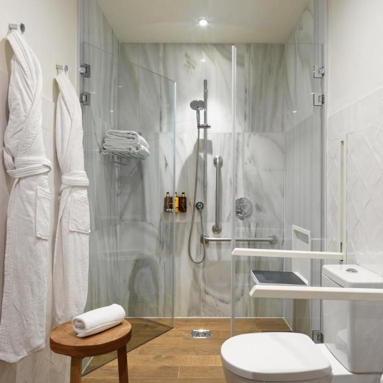 H10 Metropolitan 4* Sup - Double or Twin Room with Balcony - 2