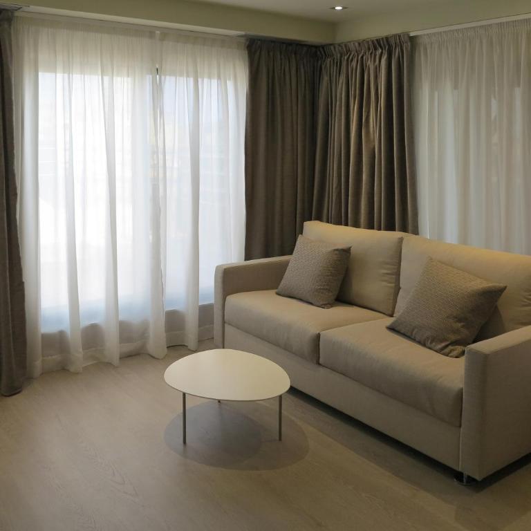 Serennia Exclusive Rooms - Suite with Spa bath and City View - 13