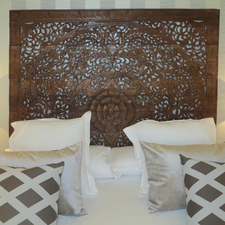Serennia Exclusive Rooms - Suite with Spa bath and City View - 9