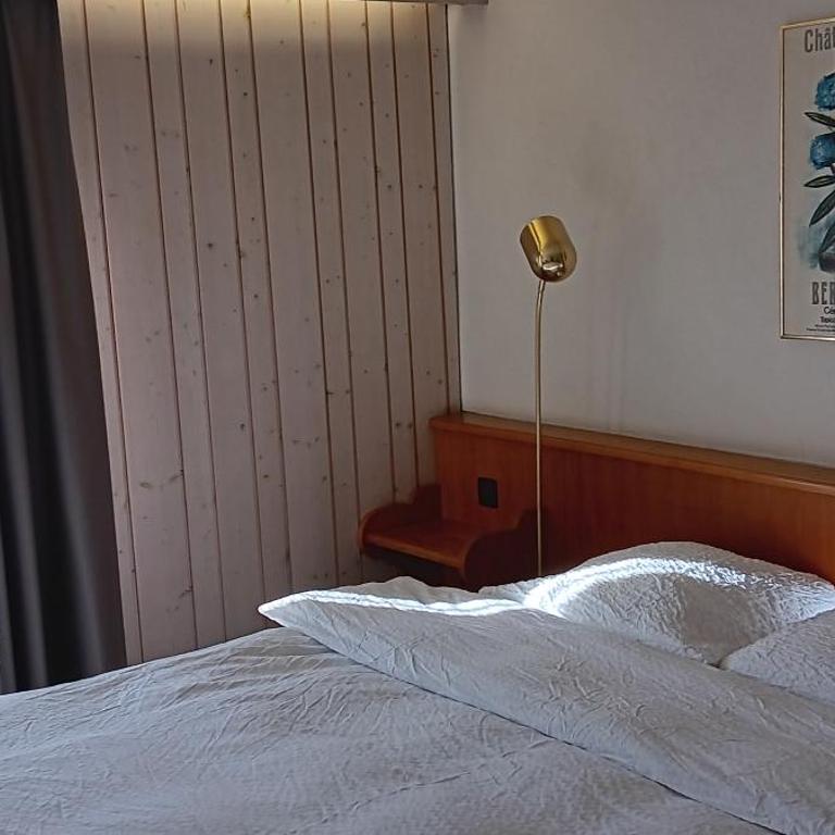 Hotel Restaurant Le Giétroz - Zimmer mit Kingsize-Bett - 2