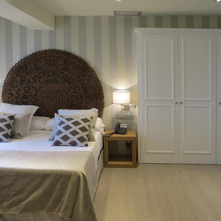 Serennia Exclusive Rooms - Suite with Terrace and City View - 10