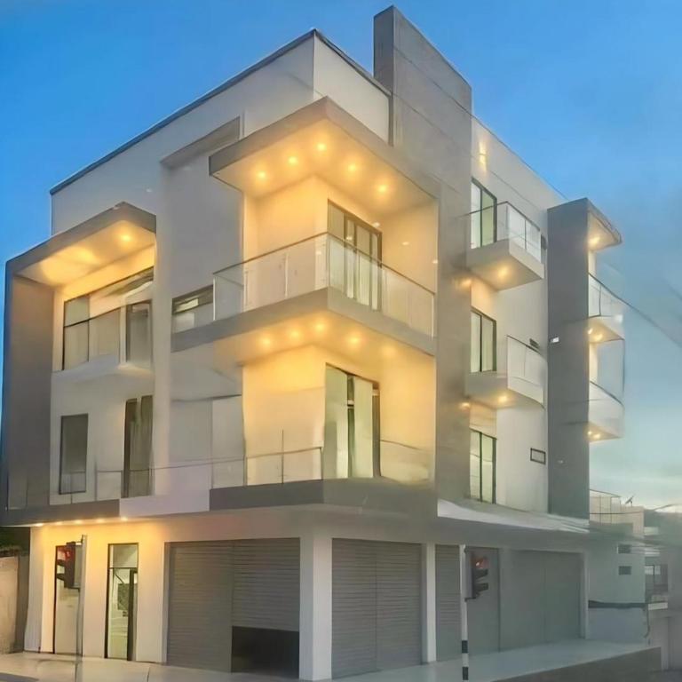 EDIFICIO BUENOS AIRES Apartamento Amoblado 2 Habitaciones - Apartamento de 2 dormitorios - 1