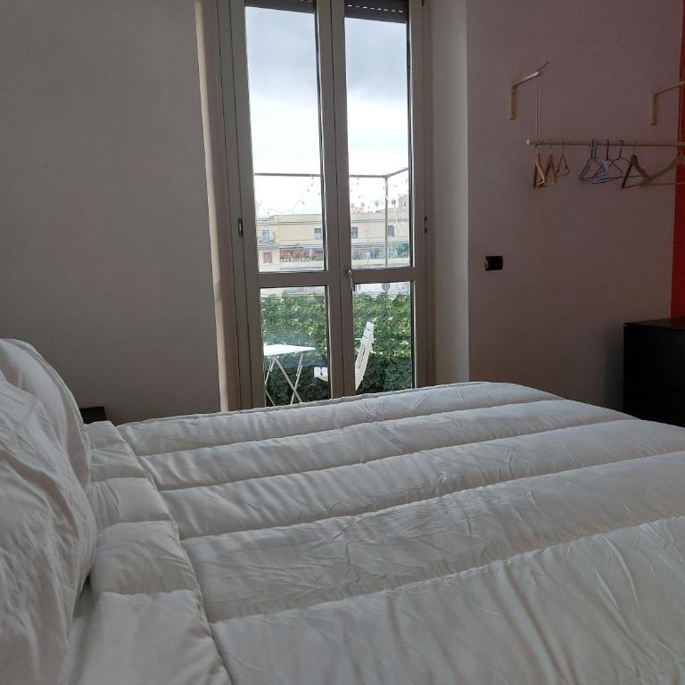 Your Happy Home - Appartamento con 2 Camere da Letto - 14