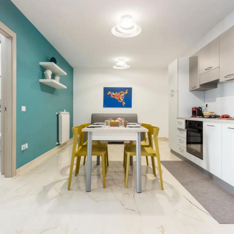 Azzurra Apartments - Apartment mit Balkon - 4