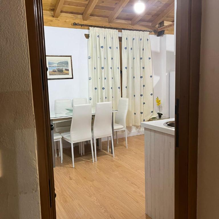 Apartamento patio de los leones - One-Bedroom Apartment - 2